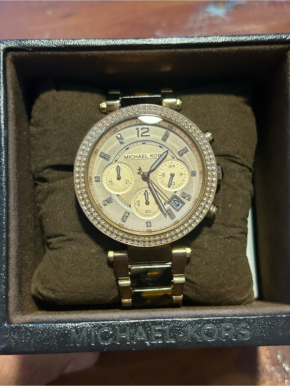 Michael Kors Parker MK5688 women's chronograph watch Gem-Set Bezel needs battery